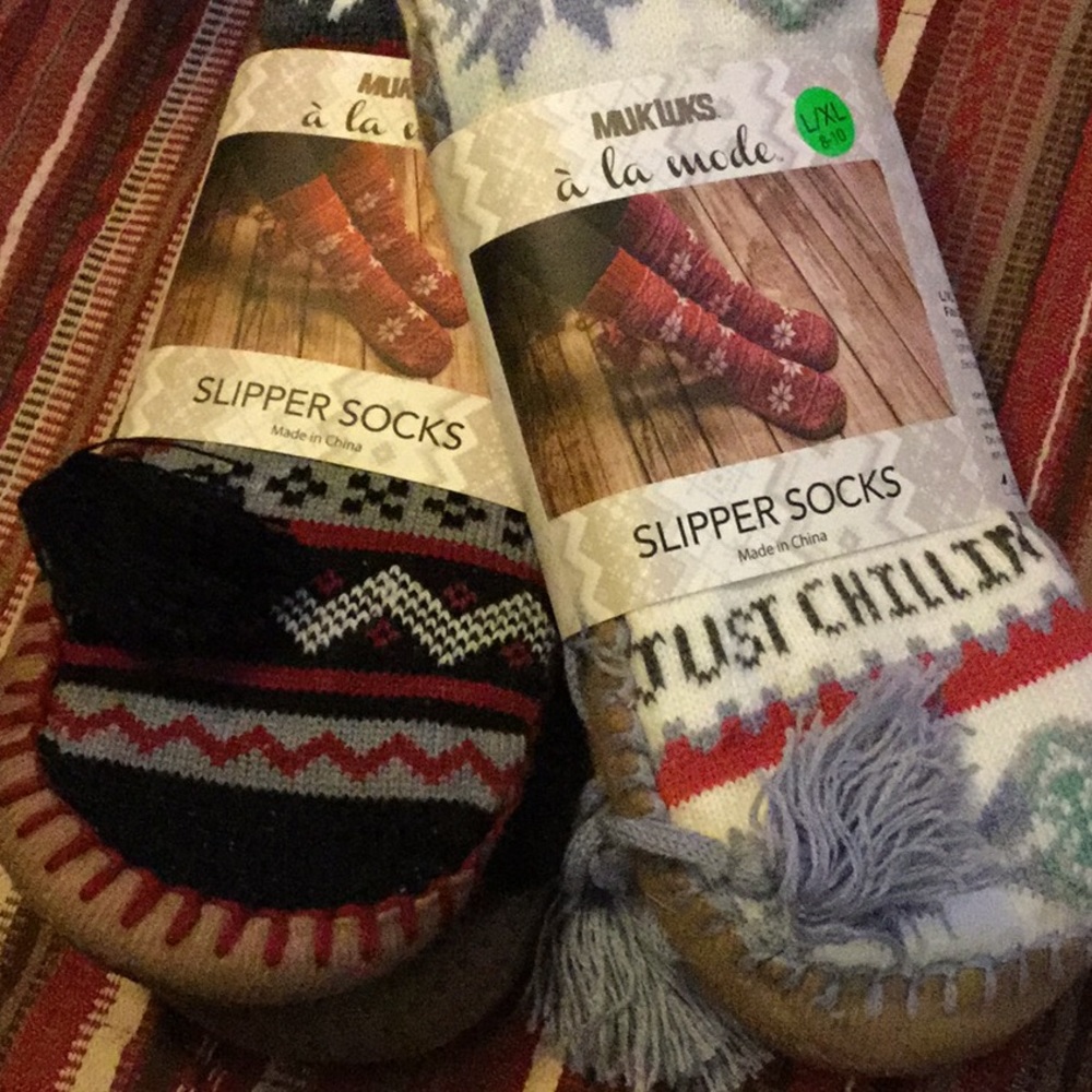 2 Pairs Of Slipper Socks
